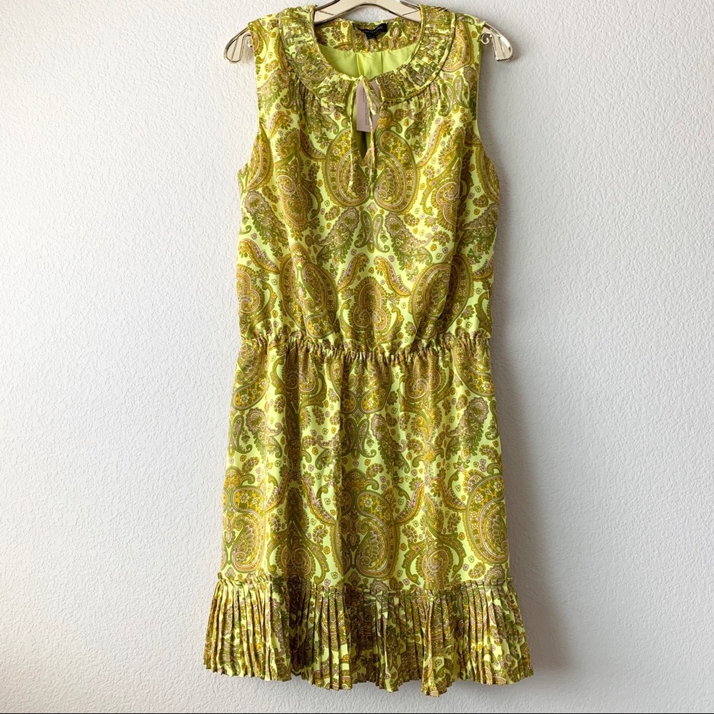 Banana republic pleated paisley dress
